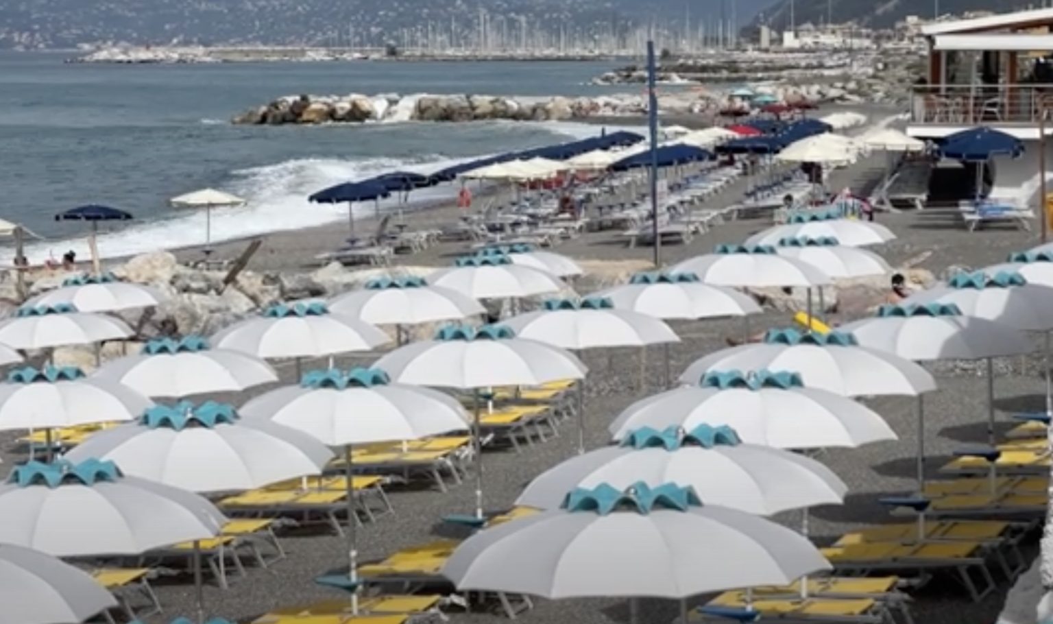 È ancora caos rispetto alle concessioni balneari