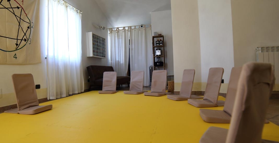 Lo Spazio Diwan di Lavagna è stato fondato da Maura Amelia Bonanno