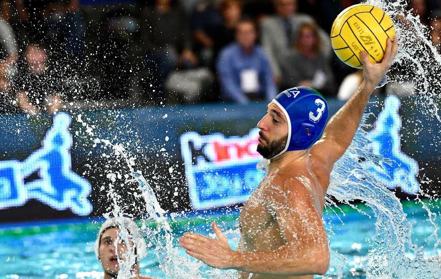 Stefano Luongo continua a giocare a pallanuoto e intanto offre consulenze sui gestori dell'energia