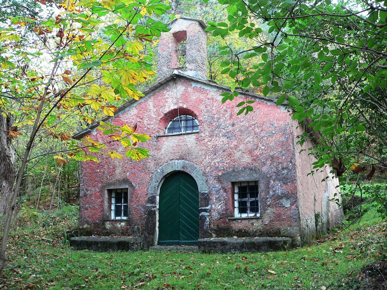 La Cappella di Sant’Antonio di Levaggi a Borzonasca, incastonata sulle alture di Canate