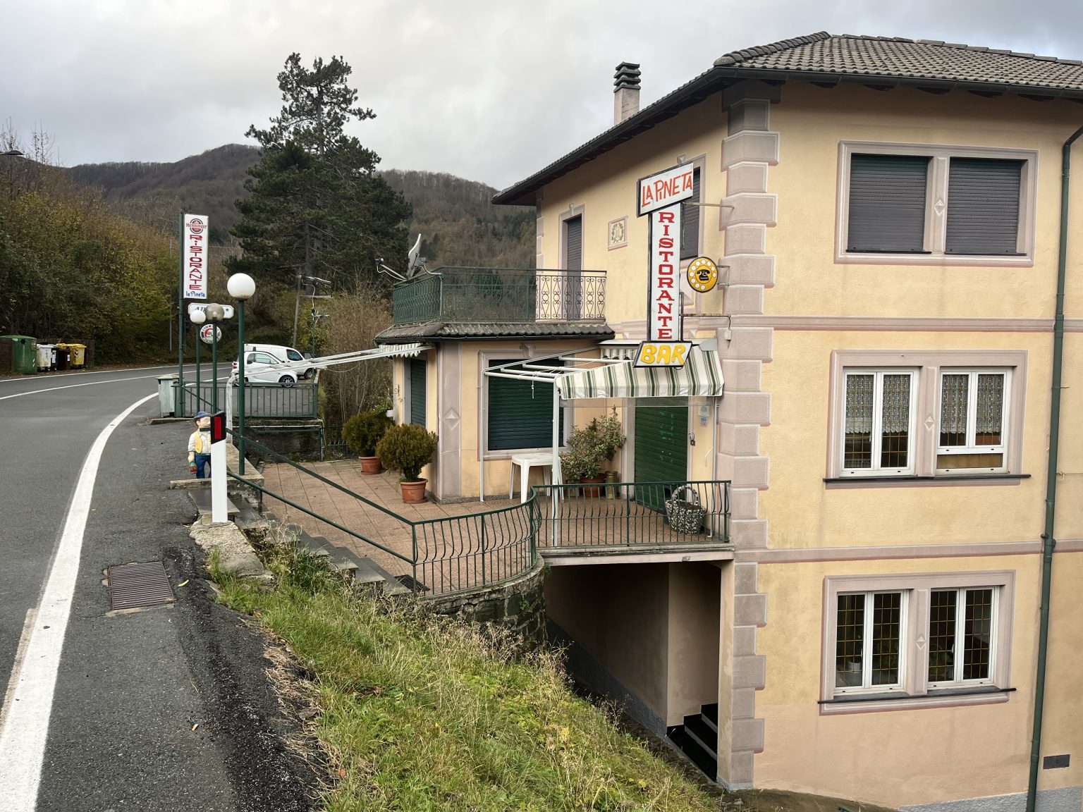 L'albergo La Pineta, ultimo rimasto a Rezzoaglio, chiuderà l'attività