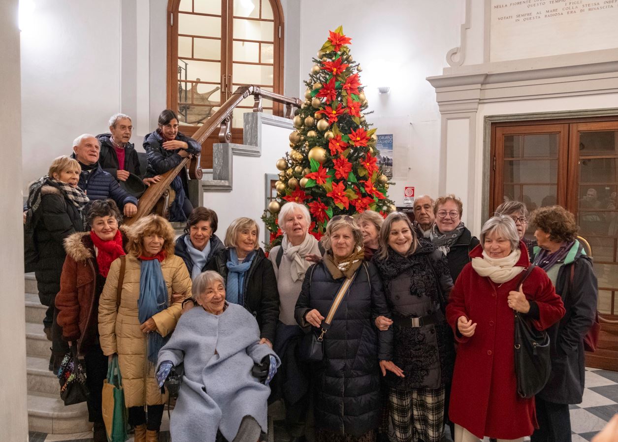 L'albero di Natale realizzato dalla Banca del Tempo