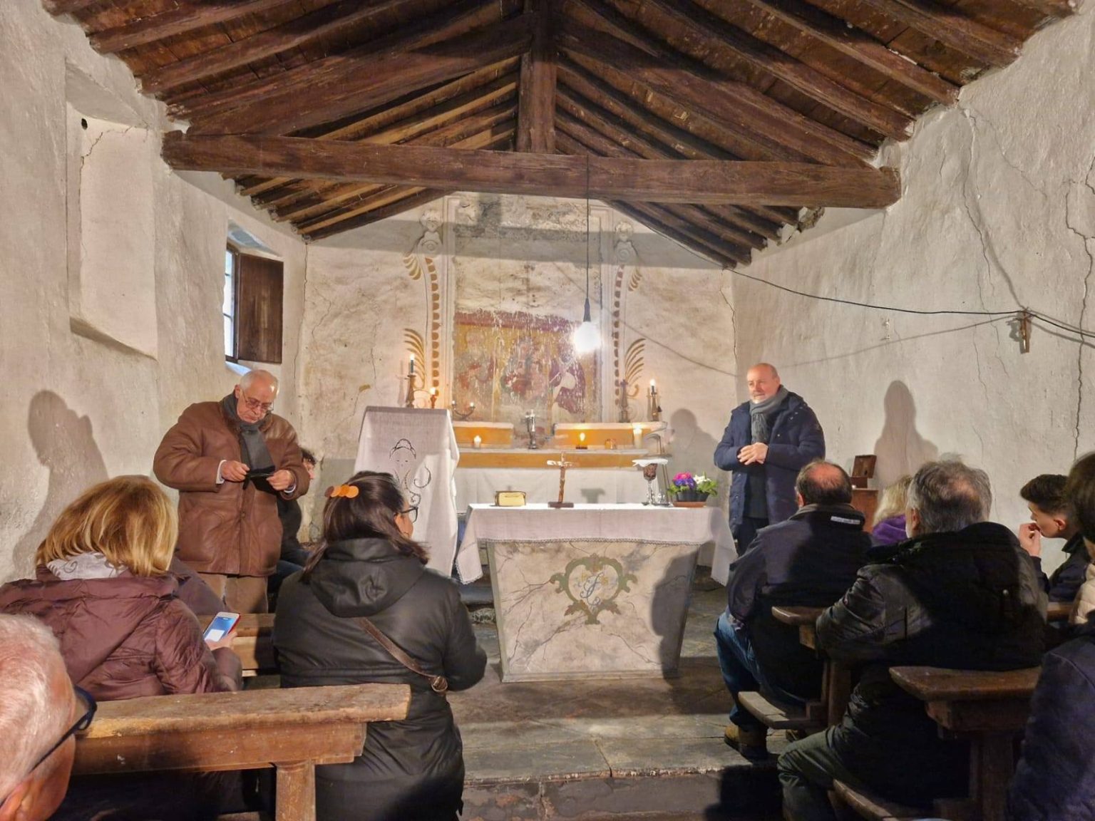 La Santa Messa presso la cappelletta dedicata a Sant'Antonio Abate