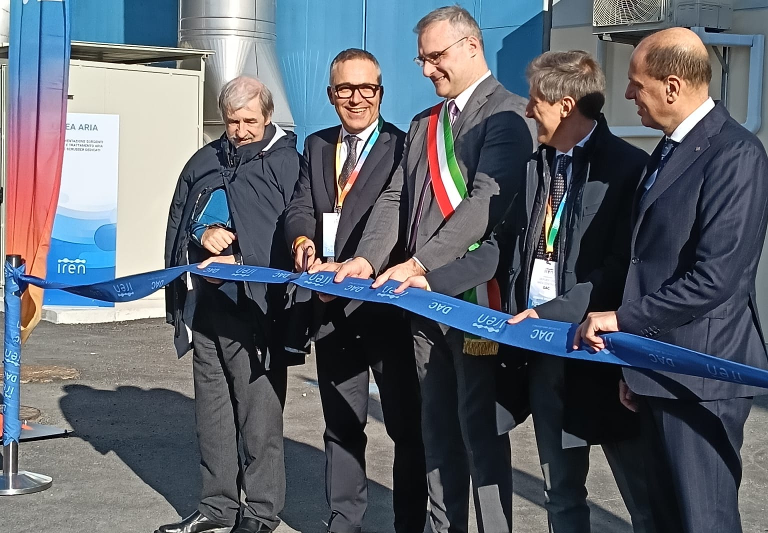 Il taglio del nastro del nuovo depuratore di Iren a Genova