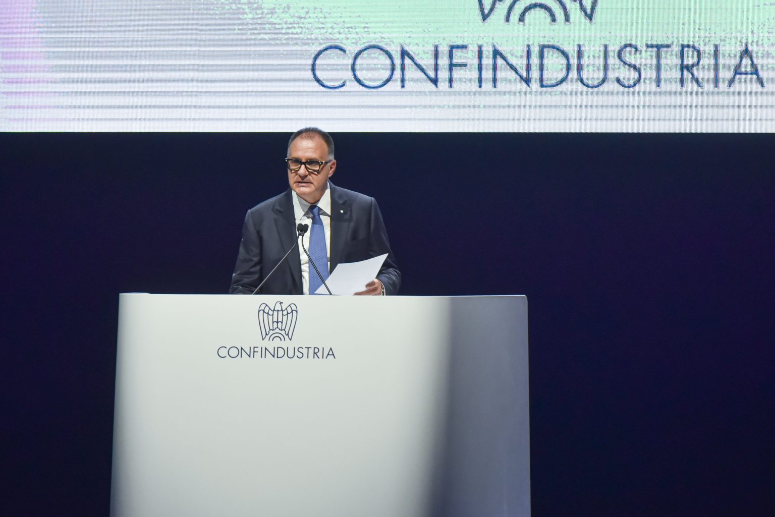 Il presidente di Confindustria Emanuele Orsini all'assemblea generale svoltasi a Bologna