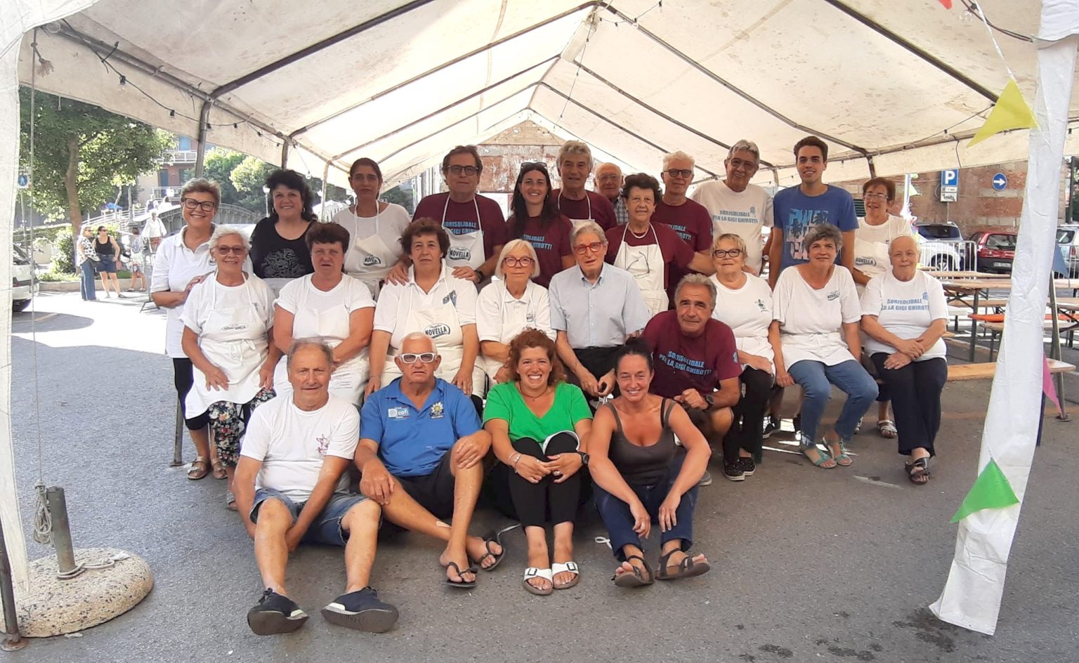 Il gruppo dei fondatori di Sori Solidale, associazione che nasce dalla omonima iniziativa di successo