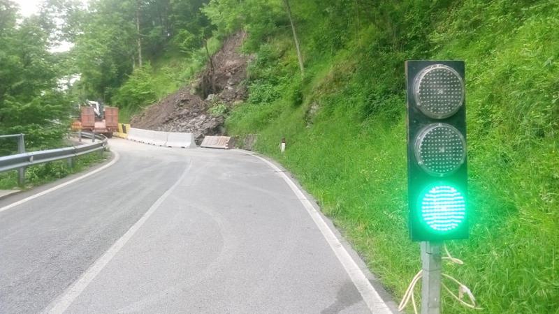Una frana nella zona di Borzonasca con senso unico alternato
