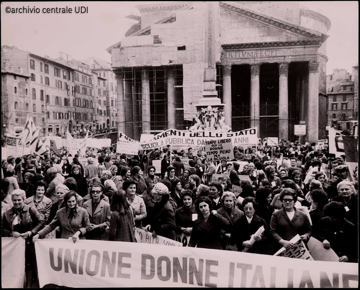Una manifestazione a Roma da parte dell'Unione Donne Italiane, che ha compiuto di recente 80 anni di vita