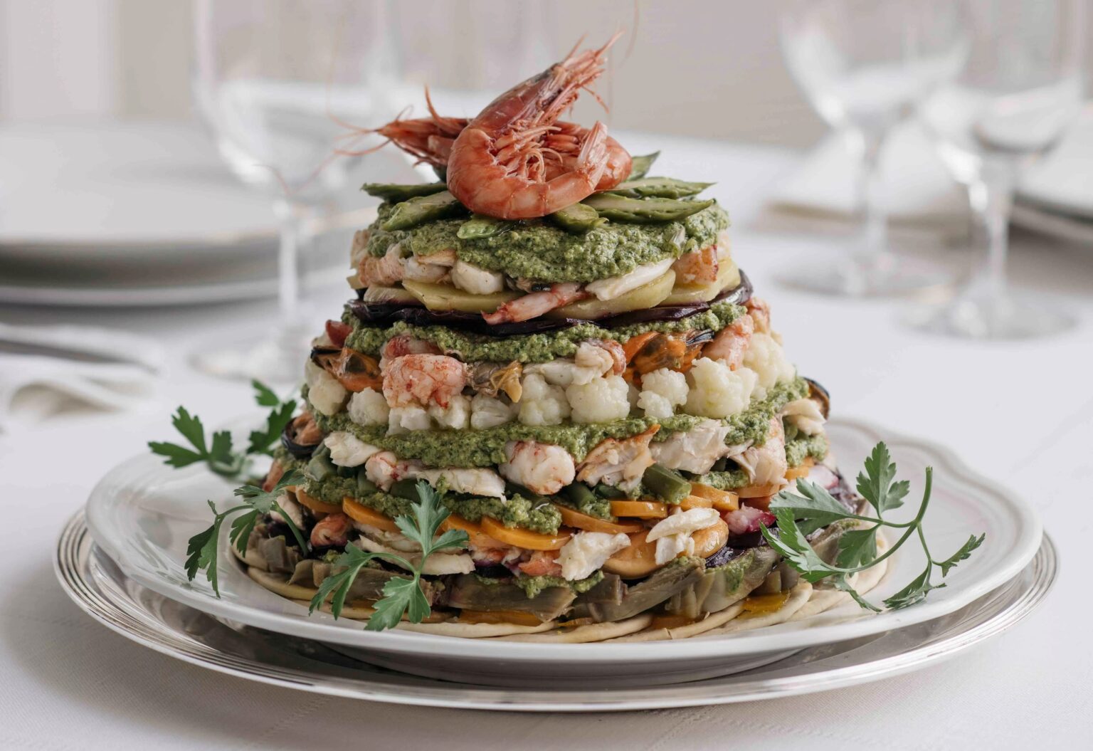 Il cappon magro è un classico della cucina ligure nelle festività natalizie