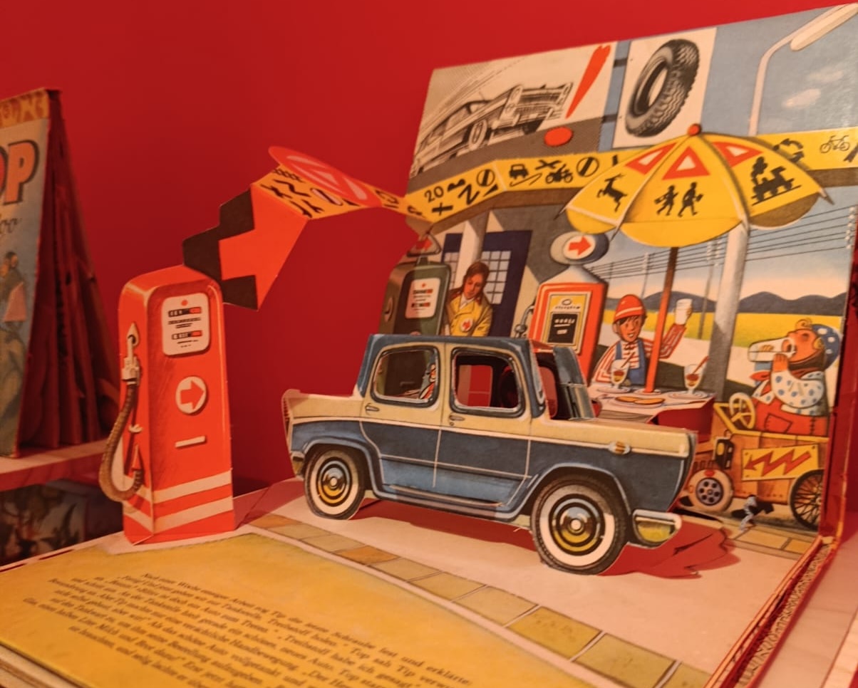 Uno dei libri animati di Kubašta che saranno mostrati alla Società Economica