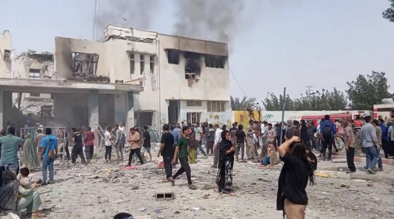 Gli effetti dei bombardamenti in Iran da parte di Stati Uniti e Israele