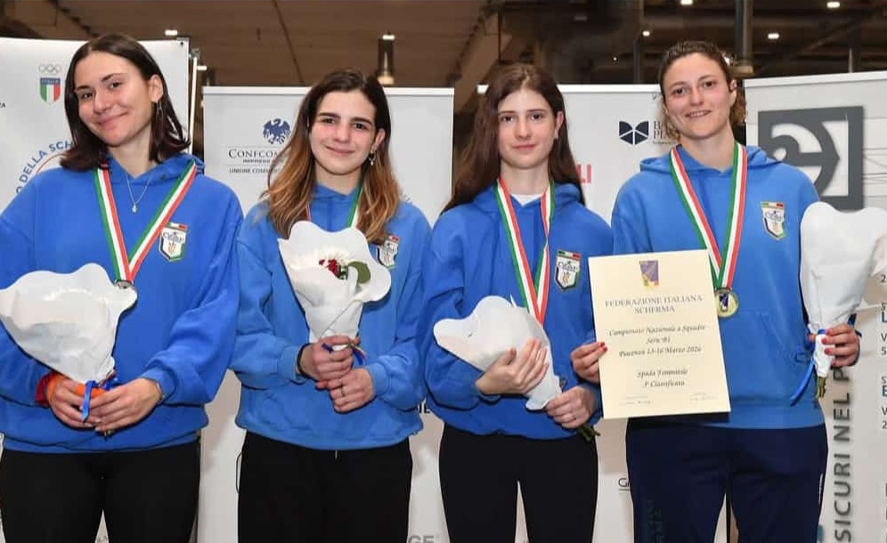 Le ragazze della Chiavari Scherma che hanno conquistato la promozione in Serie A2