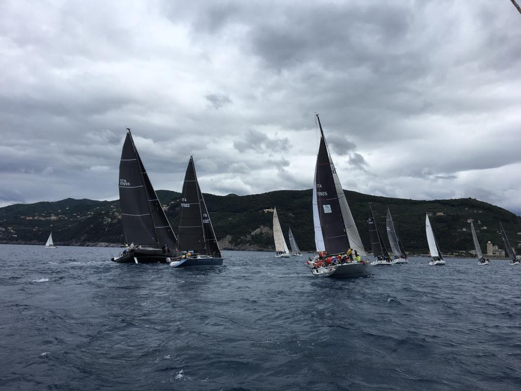 Il Trofeo Boletto - Caravella d’Argento - Regata dei due Parchi si è svolto sotto l'organizzazione dello Yacht Club Chiavari