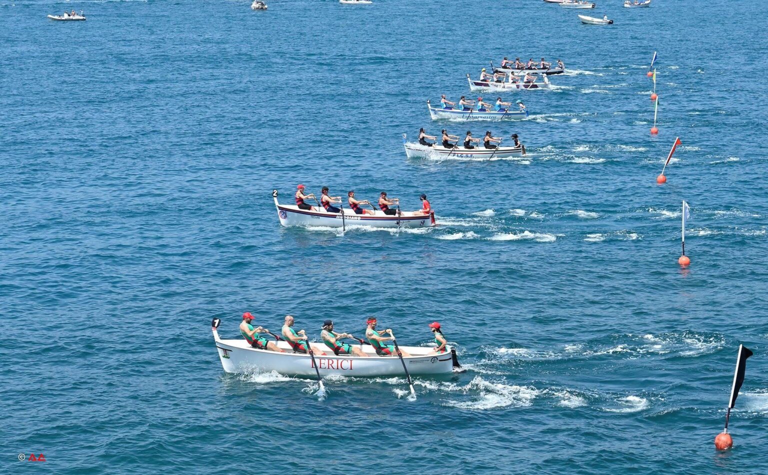 Il palio dei gozzi nazionali organizzato dalla Lega Navale Italiana, sezione di Chiavari e Lavagna