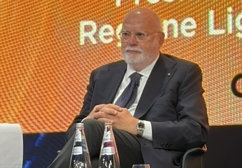 Antonio Gozzi durante il suo intervento alla assemblea di Confindustria Genova